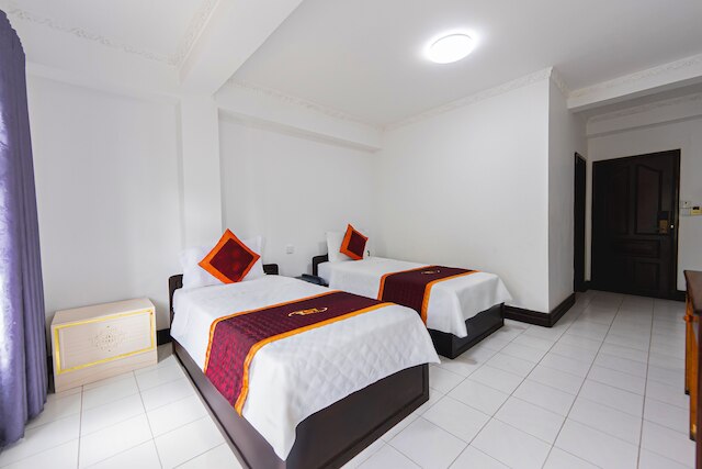 チャレウンサイ ホテル