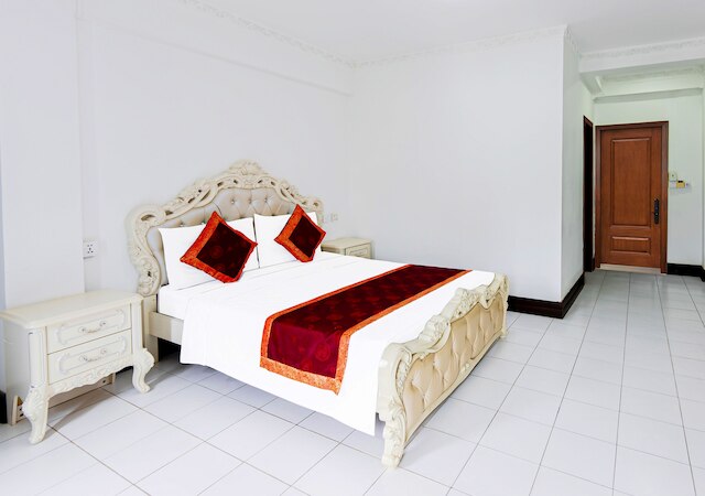 チャレウンサイ ホテル