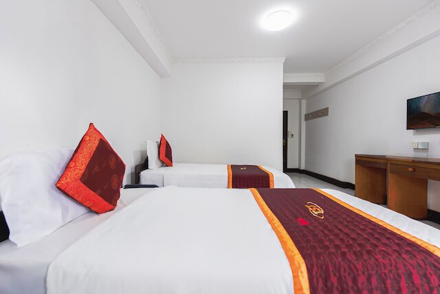 チャレウンサイ ホテル