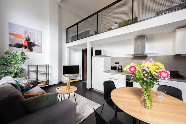 コージー アパートメンツ オン クルジーコヴァ