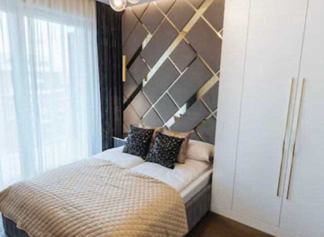 ラグジュアリアス アパートメント ウィズ ジャクジークラコヴィア