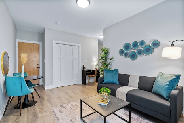 スタイリッシュ 1 ベッドルーム イン レイクビュー - ブロンプトン 1 リプレゼンタティブ