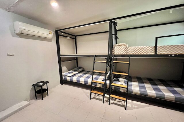 オーキッド ホステル ニア バムルンラード ホスピタル アンド ナナ マーケット