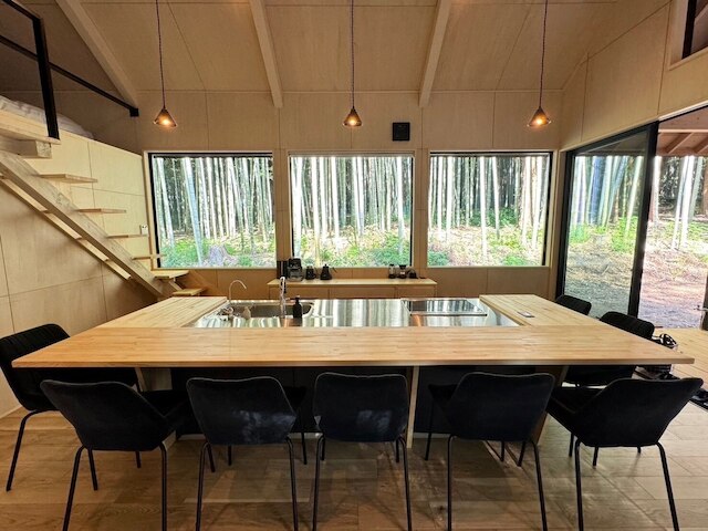 and FOREST勝浦 竹の離れ