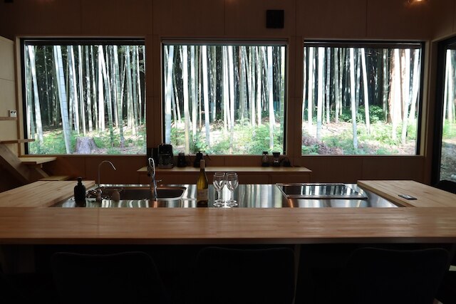 and FOREST勝浦 竹の離れ