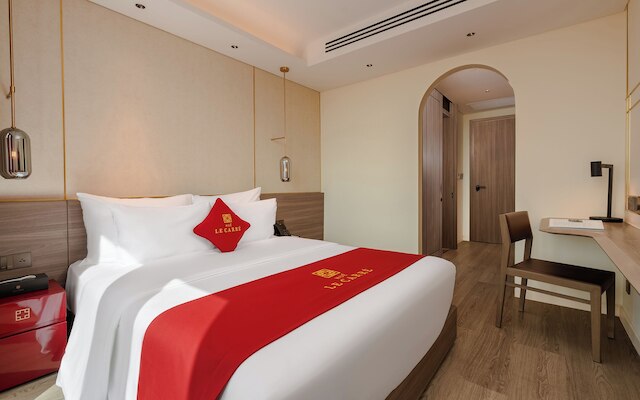 ル カレ ヒュー