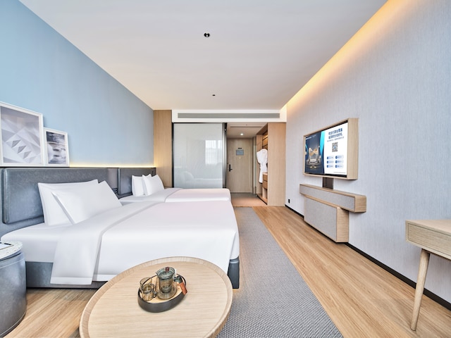 Country Inn & Suites  Xi'an Bell Towers