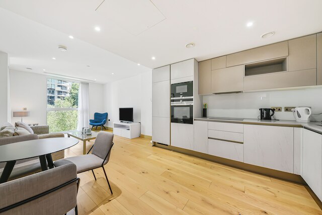 パディントン エクス ラックス フラッツ