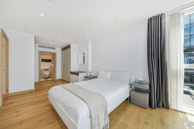 パディントン エクス ラックス フラッツ