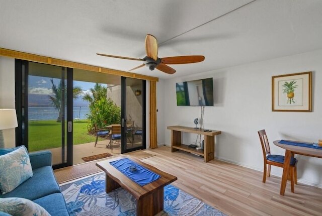 マアラエア カイ #102 1 ベッドルーム コンド