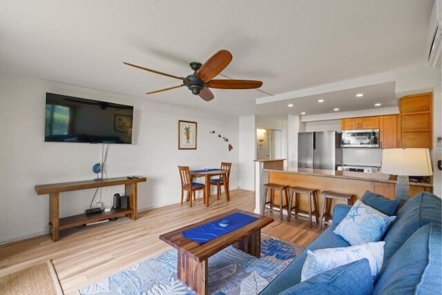 マアラエア カイ #102 1 ベッドルーム コンド