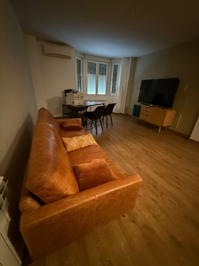 ルーム トゥデイ マドリード ガブリエル ウセラ