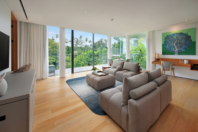 ブミ キナール スカイライト