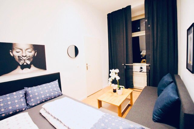 コージー 5ベッドルーム アパートメント 10ミン ウォーク トゥ アウガルテン