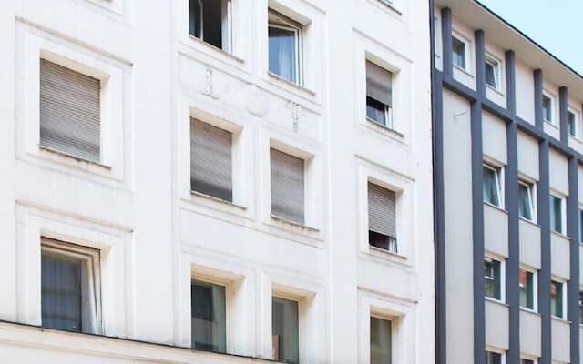 2-レント グループ ホステル アパートメンツ SEN14