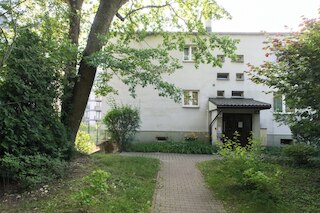 コージー フラット ウィズ ア ガーデン