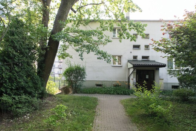 コージー フラット ウィズ ア ガーデン