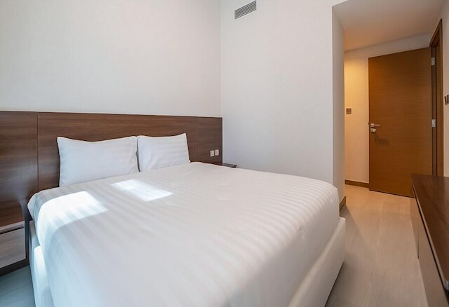 コンテンポラリー 2 ベッドルーム アパートメント フリー ファーニッシュド