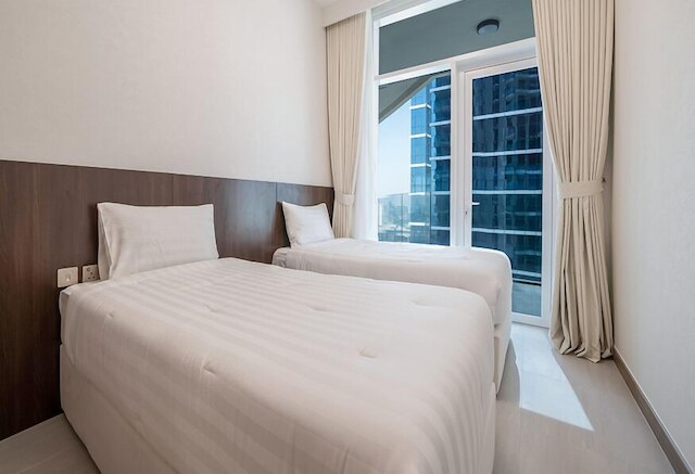 コンテンポラリー 2 ベッドルーム アパートメント フリー ファーニッシュド