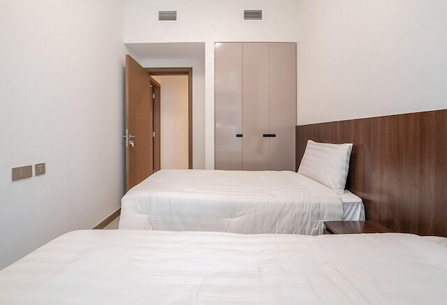 コンテンポラリー 2 ベッドルーム アパートメント フリー ファーニッシュド