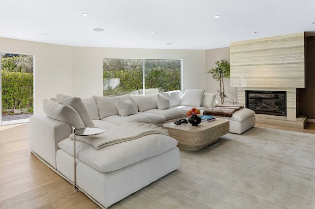 ラグジュアリー ハリウッド ヒルズ ホーム ウィズ プール、アウトドア ダイニング & アイコニック ビューズ スカイライン シャレー