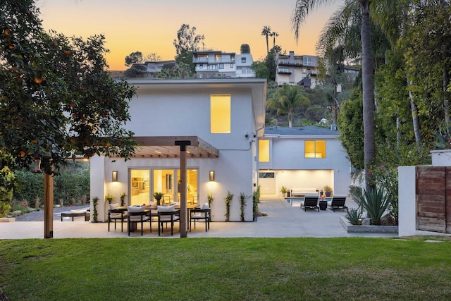 ラグジュアリー ハリウッド ヒルズ ホーム ウィズ プール、アウトドア ダイニング & アイコニック ビューズ スカイライン シャレー