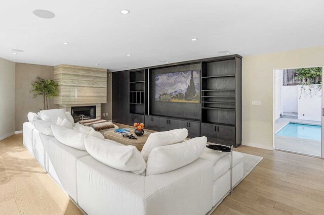 ラグジュアリー ハリウッド ヒルズ ホーム ウィズ プール、アウトドア ダイニング & アイコニック ビューズ スカイライン シャレー