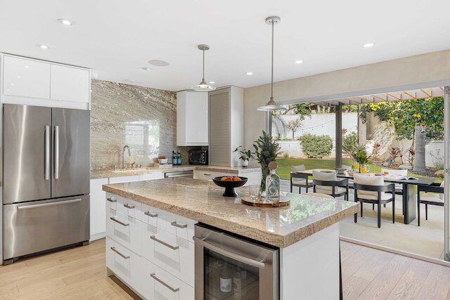 ラグジュアリー ハリウッド ヒルズ ホーム ウィズ プール、アウトドア ダイニング & アイコニック ビューズ スカイライン シャレー