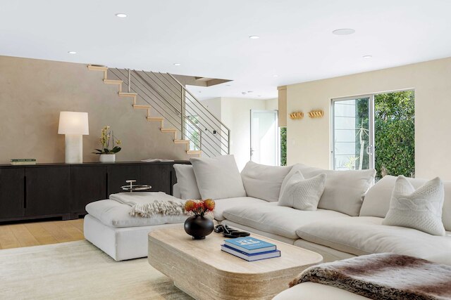 ラグジュアリー ハリウッド ヒルズ ホーム ウィズ プール、アウトドア ダイニング & アイコニック ビューズ スカイライン シャレー