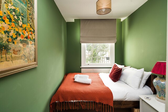 エレガント アンド ピースフル 2 ベッド アパートメント - バロンズ コート / ロンドン