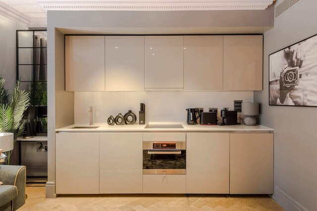 ザ シークレット チェンバー - コベント ガーデン by フランキー セイズ