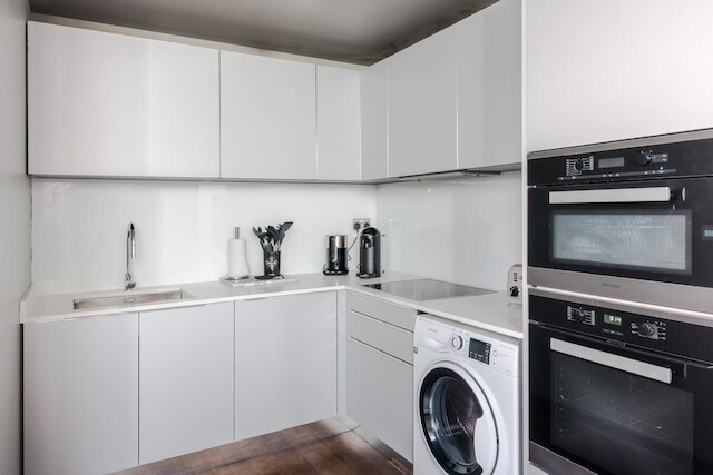 モダン タイムズ - コベント ガーデン by フランキー セイズ