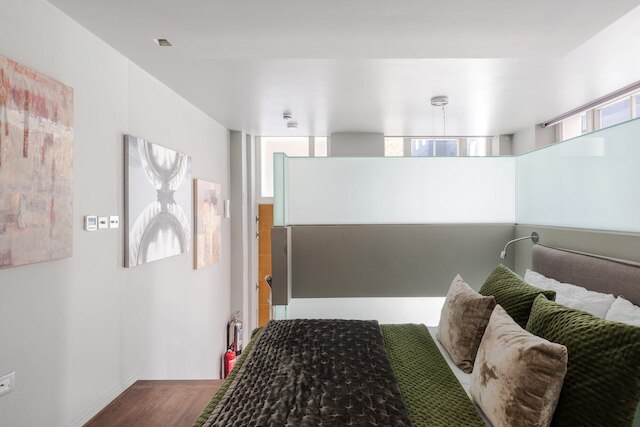 モダン タイムズ - コベント ガーデン by フランキー セイズ