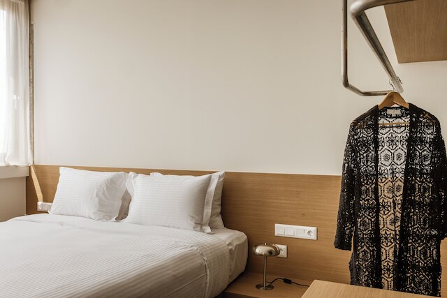 エレベート アテネ