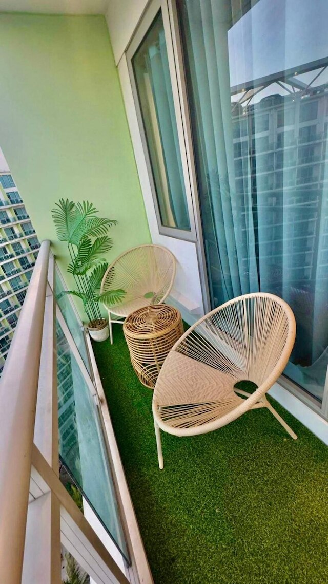 アズール アーバン リゾート レジデンス 1 ベッドルーム サントリーニ 18th フロア