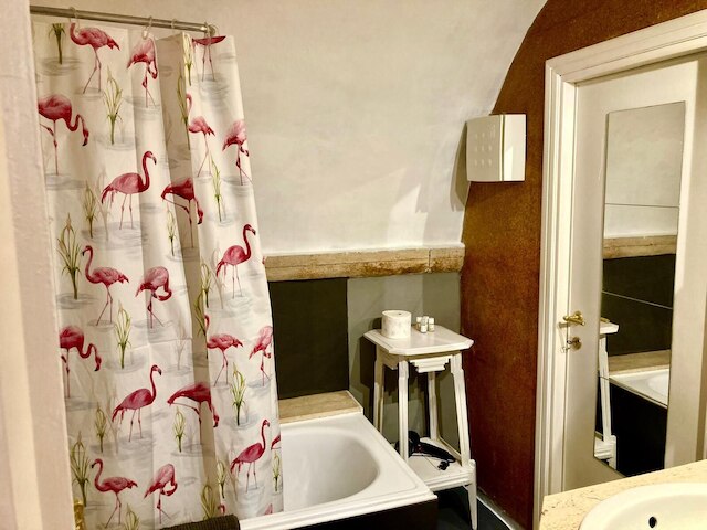 パラッツォ マッシモ エンチャウンティング アパートメント