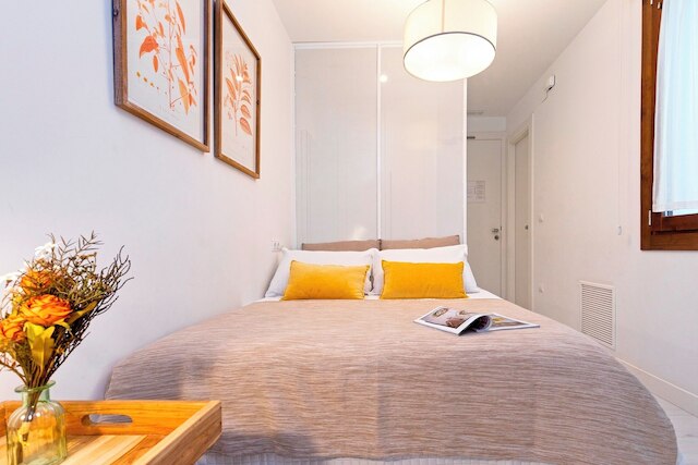 スタニング ワンベッドルーム アパートメント ニア ザ カテドラル。ザカティン 101