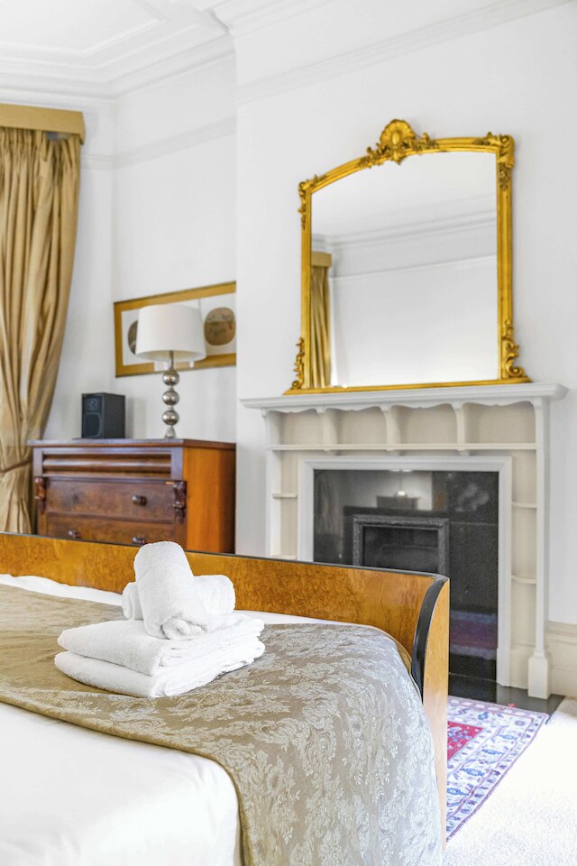 ザ ベッドフォード ベル ブルームズベリー バイ フランキー セイズ