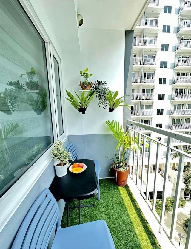 ラグジュアリー ステイケーション アット プライム ロケーション モール オブ アジア シェル レジデンシズ パサイ タワー C