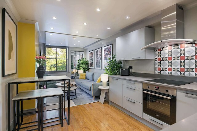 ザ ジョージアン ウィンク ブルームズベリー by フランキー セイズ