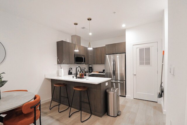 ユニット 3 ワン ベッドルーム ウィズ クイーン ソファ アンド ベッド