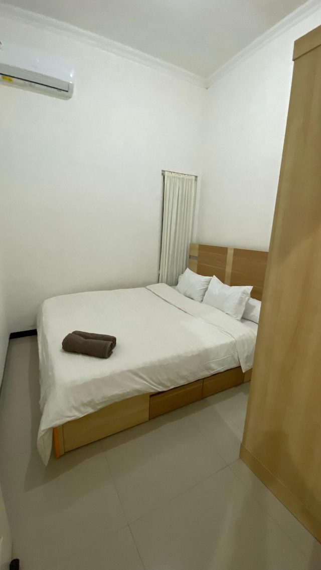 オマ クロン マリオボロ