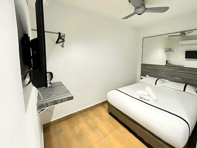 スマイル ホテル ダマンサラ トロピカル