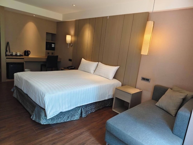 CHECK inn SELECT - Taipei NeiHu