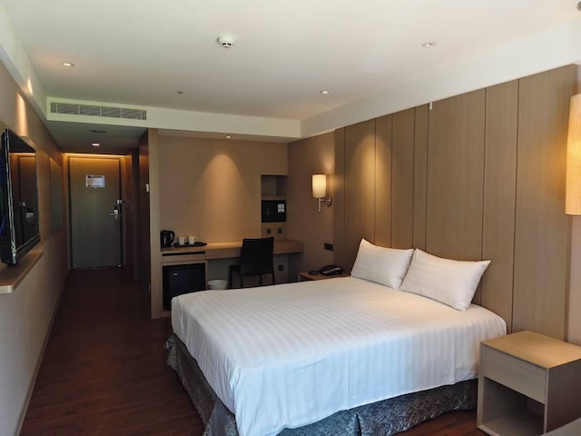 CHECK inn SELECT - Taipei NeiHu