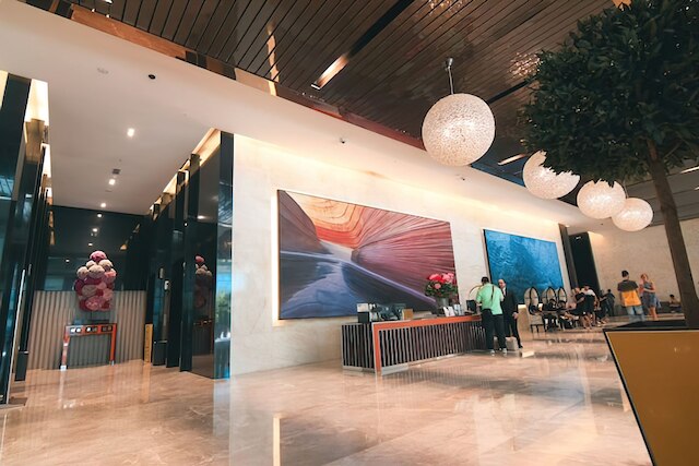 ザ プラチナム スイーツ by エミリー イン タウン