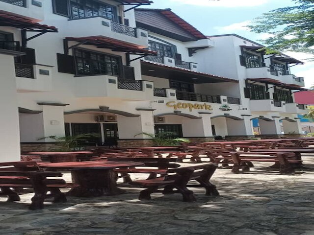 キャピタル O 91179 ジオパーク オリエンタル ビレッジ