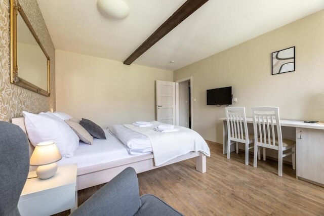 アパートマーニー ウ パヴラ