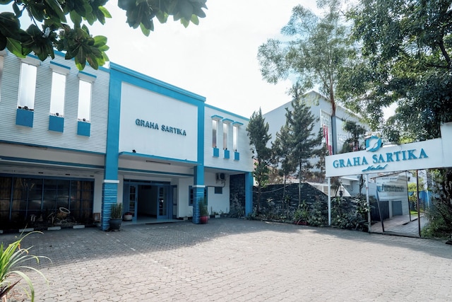 サルティカ ホテル