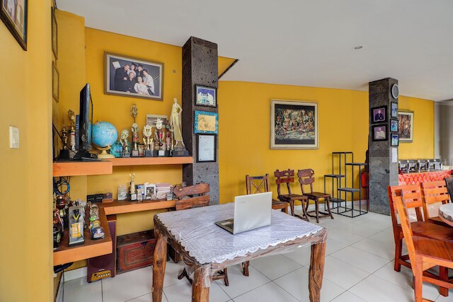 コレクション O バリ ニア デサ マス ウブド